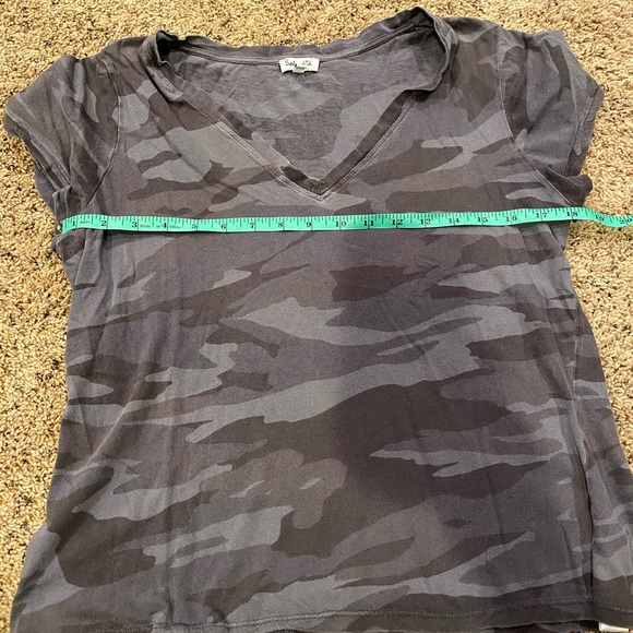 Splendid V-neck Camp Tee - Picture 4 of 5